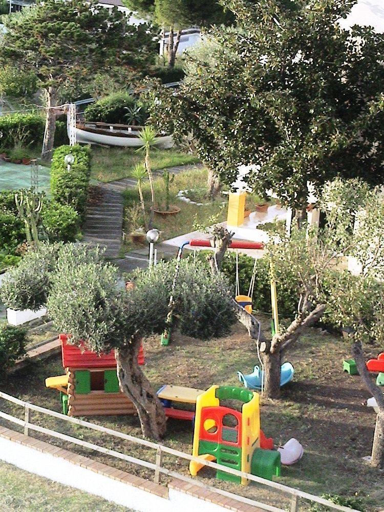 Hotel Cristina ديامنتي المظهر الخارجي الصورة